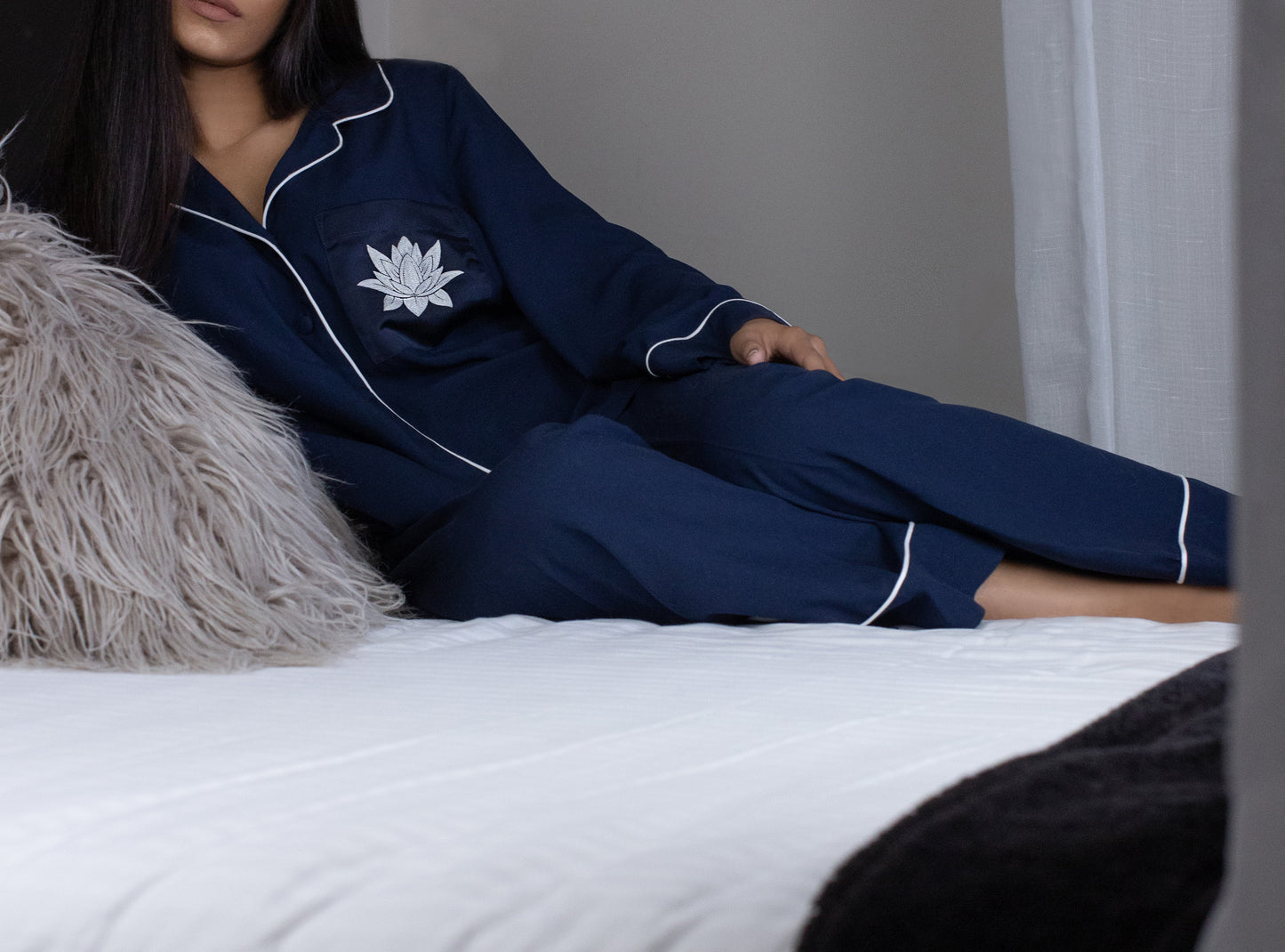 The Lotus Set - Navy