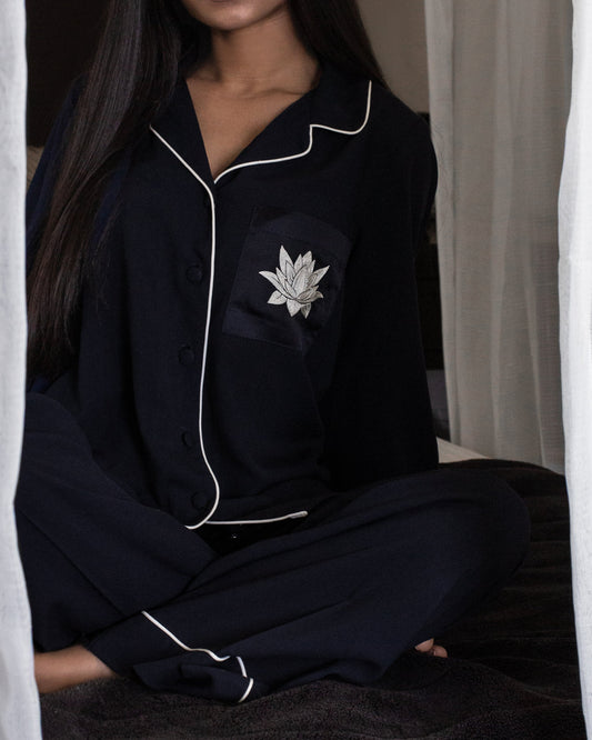 The Lotus Set - Black